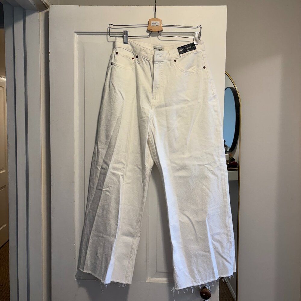 NWT Abercrombie & Fitch Curve Love High Rise Cropped Wide Leg Jean